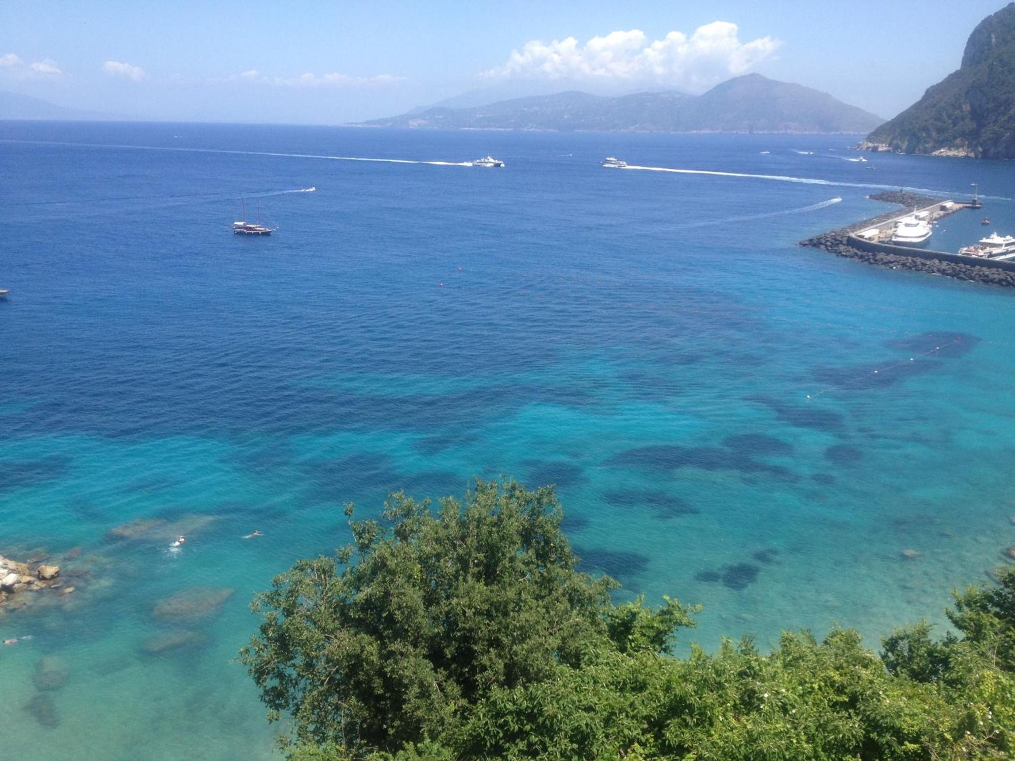 Capri Inn Экстерьер фото