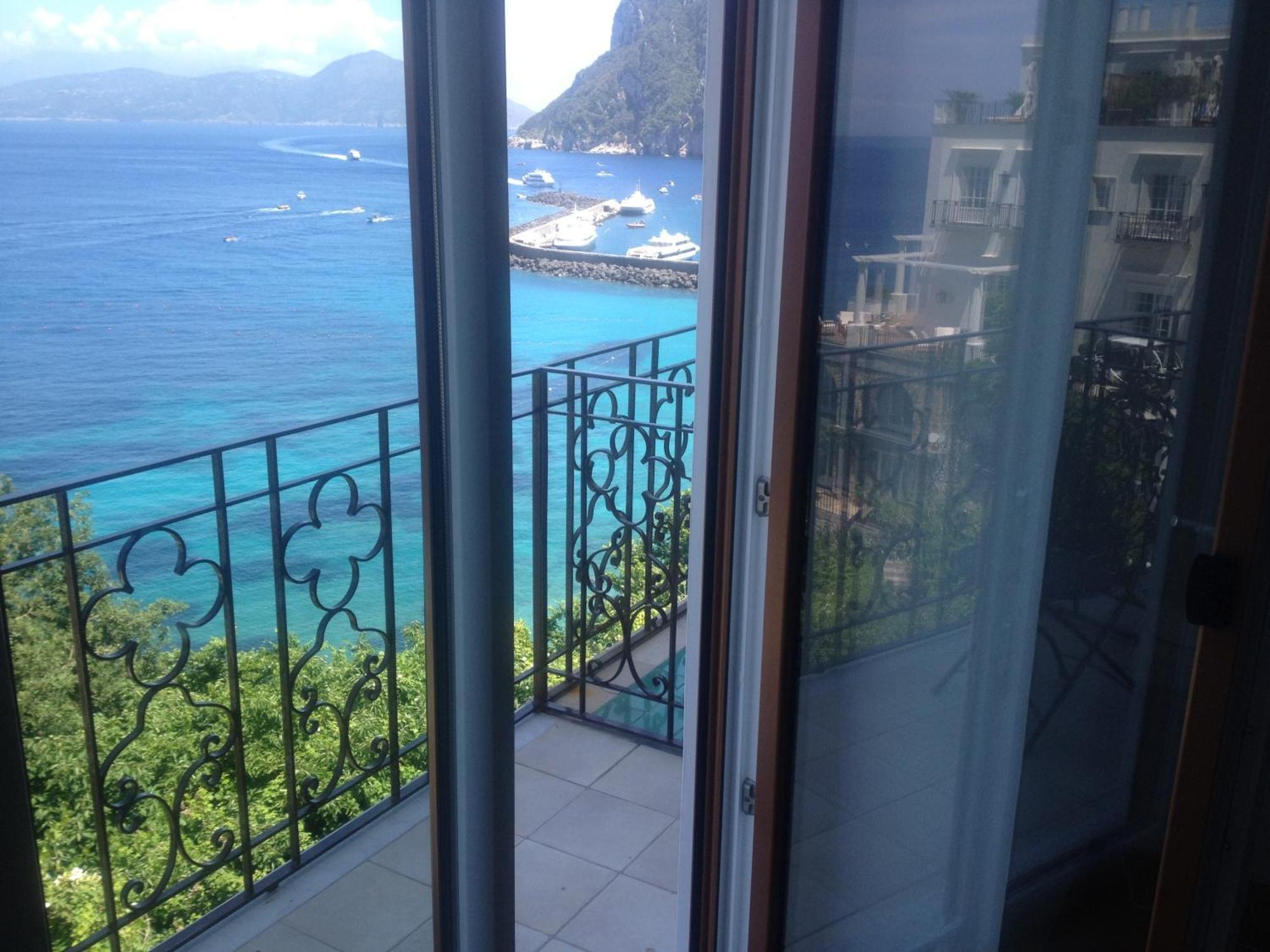 Capri Inn Экстерьер фото