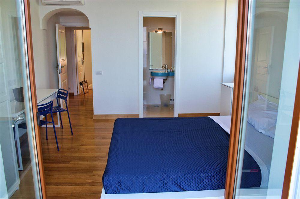 Capri Inn Экстерьер фото