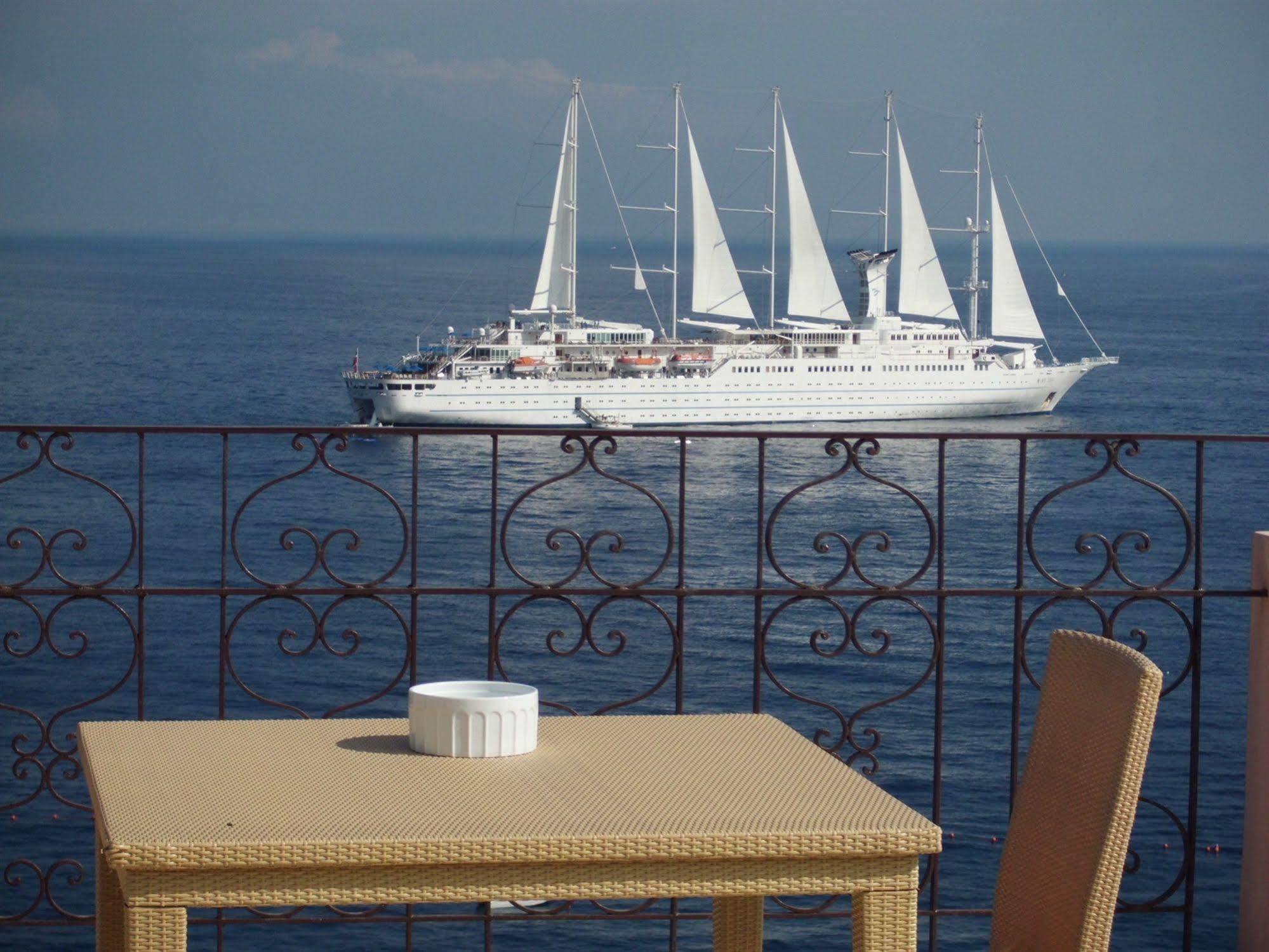 Capri Inn Экстерьер фото