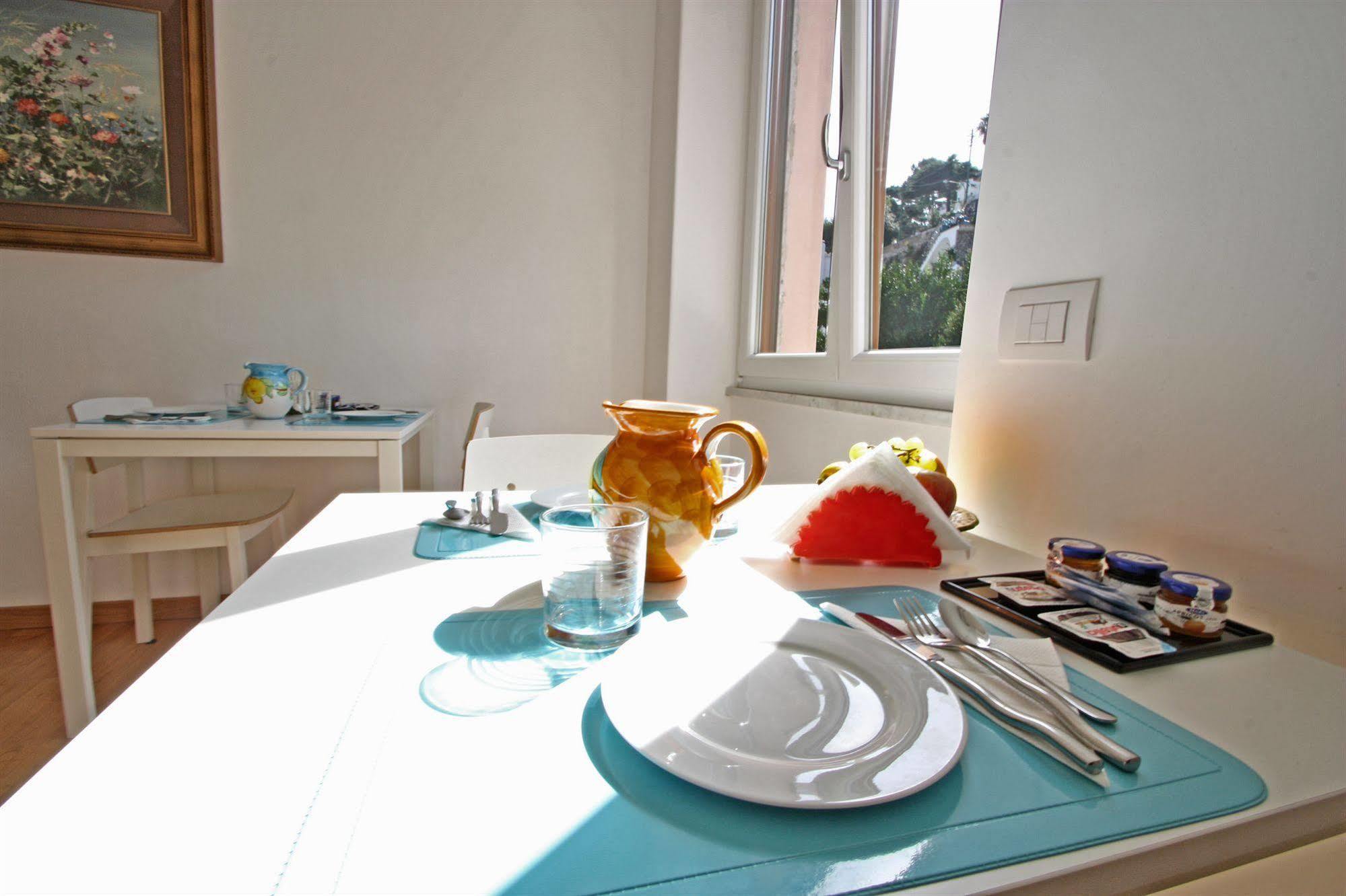 Capri Inn Экстерьер фото