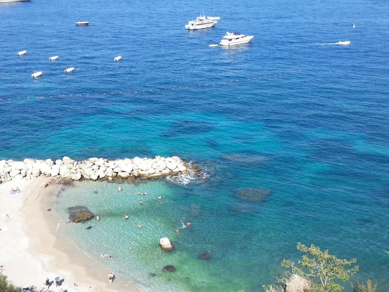 Capri Inn Экстерьер фото
