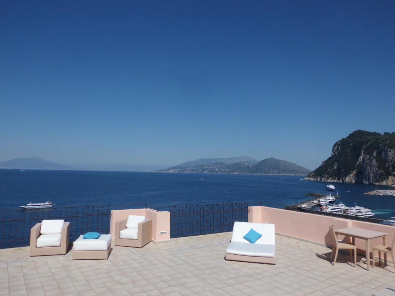 Capri Inn Экстерьер фото